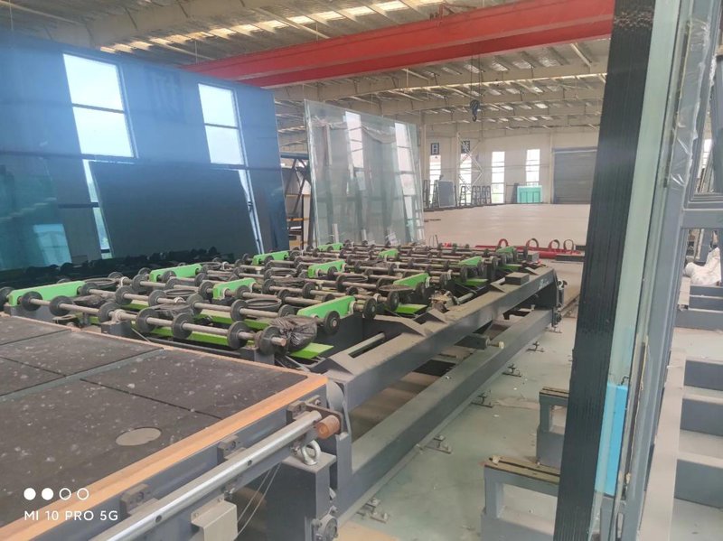钢化玻璃加工行业：未来趋势与技术革新